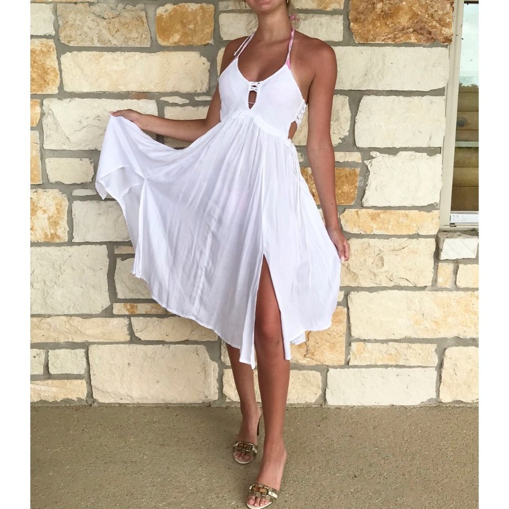 NWT Bohome white crochet cut out halter dress - Picture 2 of 12